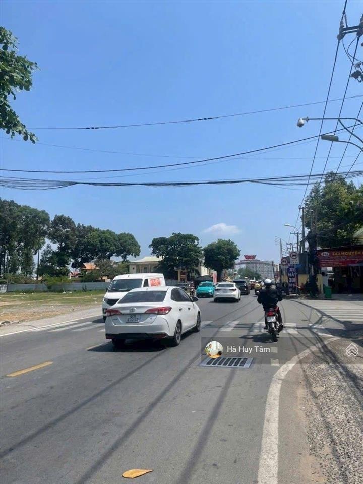 Đầu tư tốt. nhà mặt tiền đại lộ 2 ngay chợ phước bình quận 9