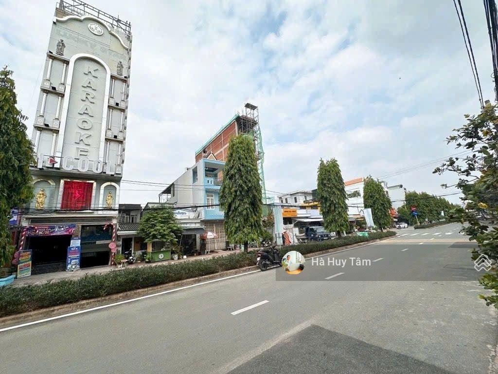 Đầu tư tốt. nhà mặt tiền đại lộ 2 ngay chợ phước bình quận 9