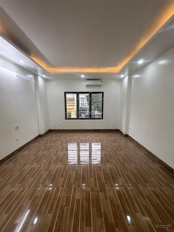 Nhà đep thượng thanh long biên, lô góc thoáng, 45m2, 5 tầng, 4 p. ngủ, nhà mới ở ngay, chỉ 5,55 tỷ