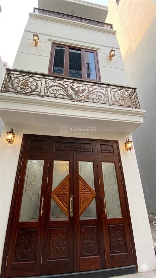 Nhà đẹp trung tâm giang biên 40m mt 5.6m đất tặng nhà 3 tầng nhỉnh 6 tỷ.