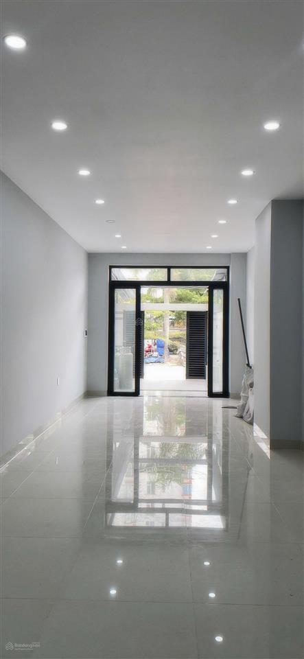 Cho thuê mặt bằng rộng rãi gần chung cư tiện kinh doanh văn phòng và các ngành nghề làm đẹp