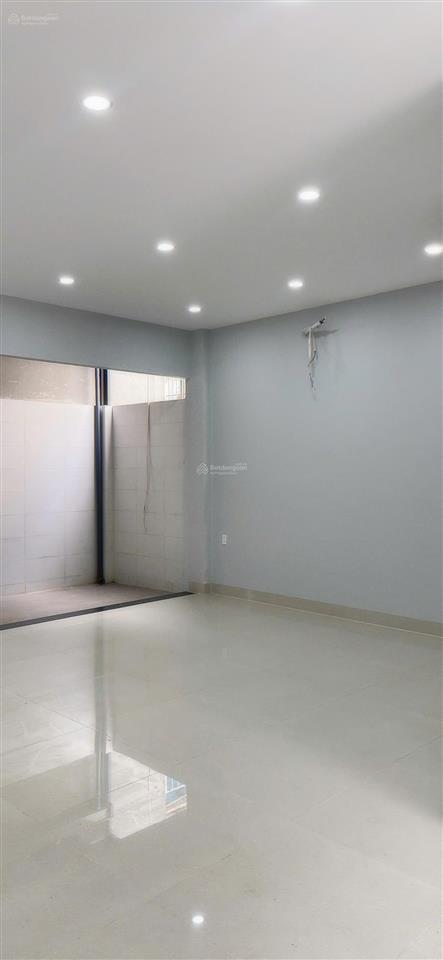 Cho thuê mặt bằng rộng rãi gần chung cư tiện kinh doanh văn phòng và các ngành nghề làm đẹp
