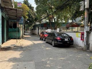 Chủ mới tách thửa 2 lô đất phố ngọc thụy bồ đề  đường oto tránh oto tải vào đất  chỉ 220tr/m2