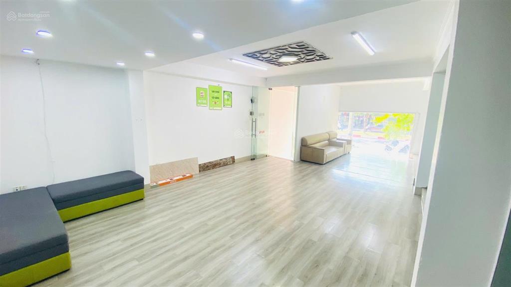 Cho thuê mặt bằng 146 hoàng quốc việt 35m mặt phố đẹp, giá 22tr/tháng (có thương lượng)