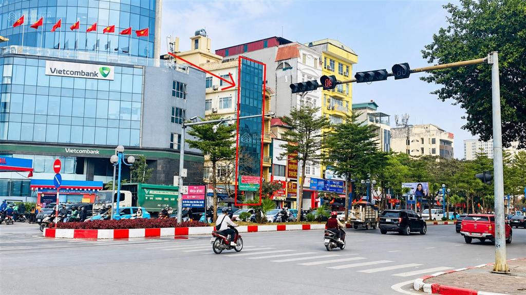 Cho thuê mặt bằng 146 hoàng quốc việt 35m mặt phố đẹp, giá 22tr/tháng (có thương lượng)