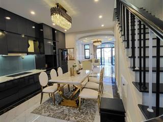Cho thuê căn nhà phố lavilla giá 13tr/tháng . nhà 3 lầu, 3pn, có nội thất . an ninh đảm bảo
