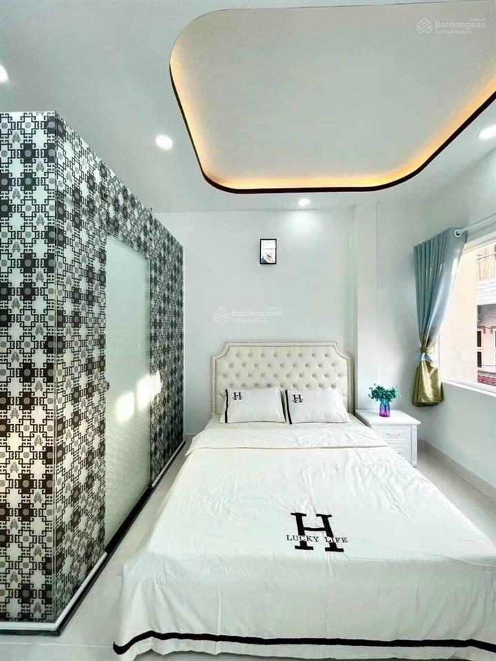 Định cư nước ngoài bán gấp chu văn an, 4 x 15, 3 tầng btct, 3 pn 3wc, sân thượng, gần chợ bình tây