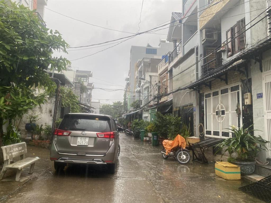 Định cư nước ngoài bán gấp chu văn an, 4 x 15, 3 tầng btct, 3 pn 3wc, sân thượng, gần chợ bình tây