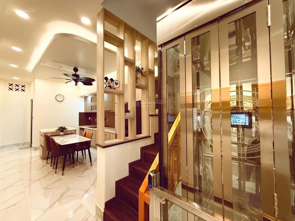 Bán nhà hẻm rộng 5m hồng bàng, 60m2, 5 tầng có thang máy , 5 phòng ngủ, gần thuận kiều plaza