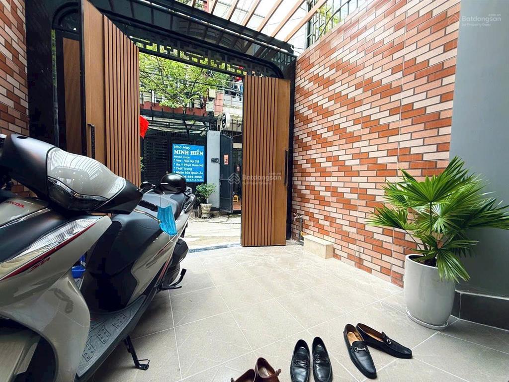 Bán nhà hẻm rộng 5m hồng bàng, 60m2, 5 tầng có thang máy , 5 phòng ngủ, gần thuận kiều plaza