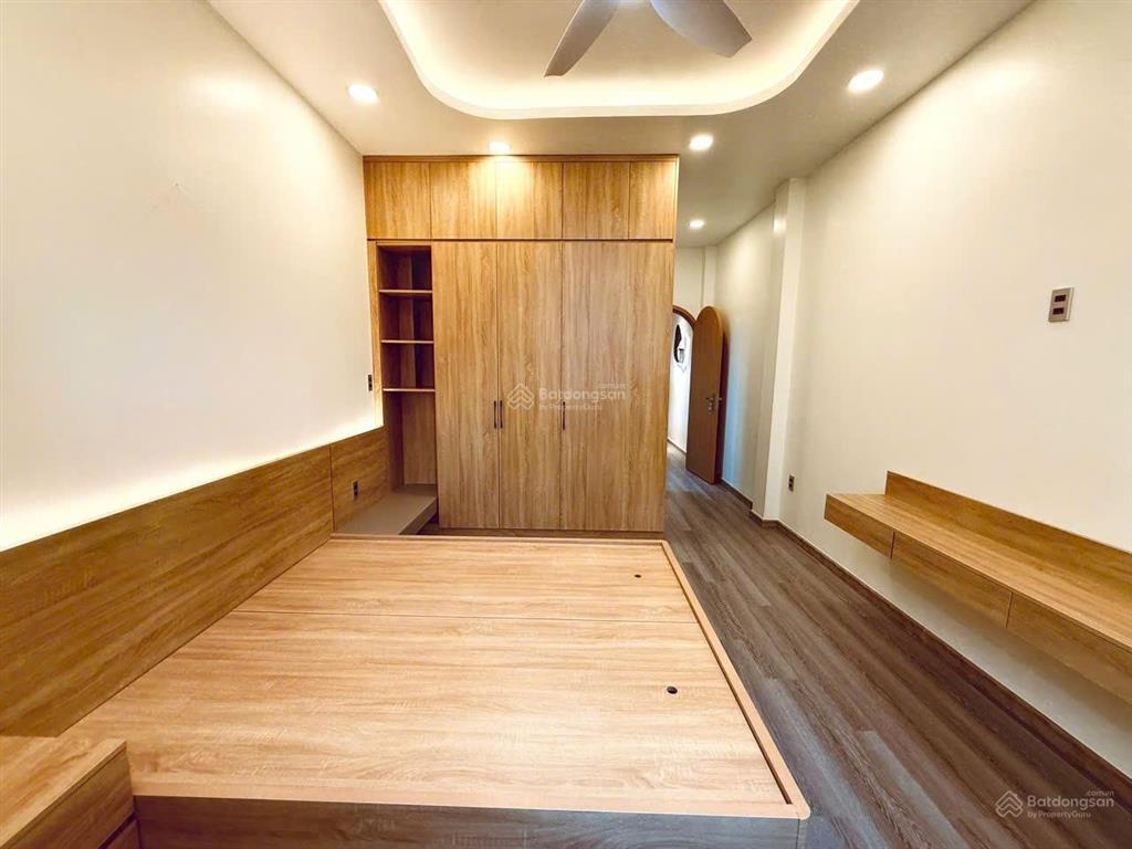 Bán nhà hẻm rộng 5m hồng bàng, 60m2, 5 tầng có thang máy , 5 phòng ngủ, gần thuận kiều plaza