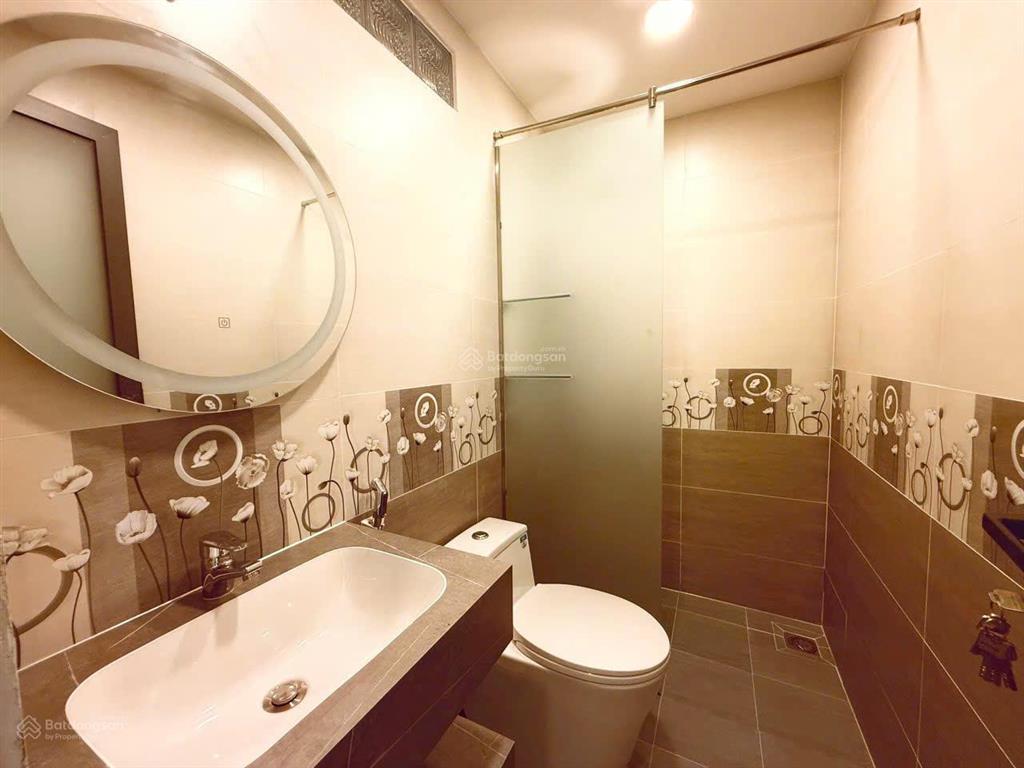 Bán nhà hẻm rộng 5m hồng bàng, 60m2, 5 tầng có thang máy , 5 phòng ngủ, gần thuận kiều plaza