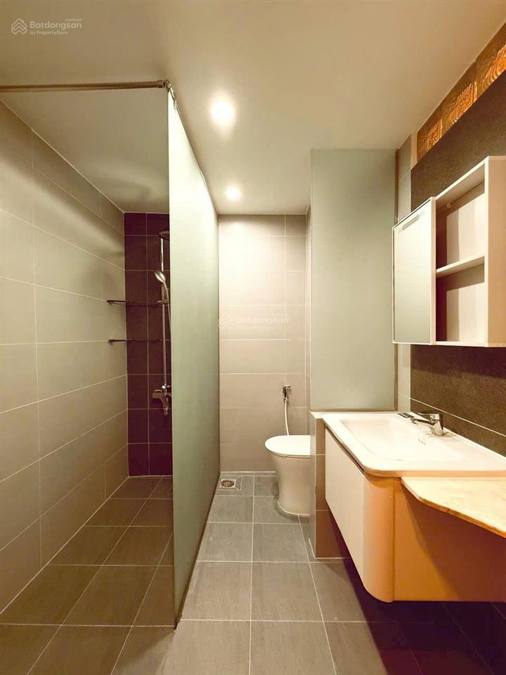 Bán nhà hẻm rộng 5m hồng bàng, 60m2, 5 tầng có thang máy , 5 phòng ngủ, gần thuận kiều plaza