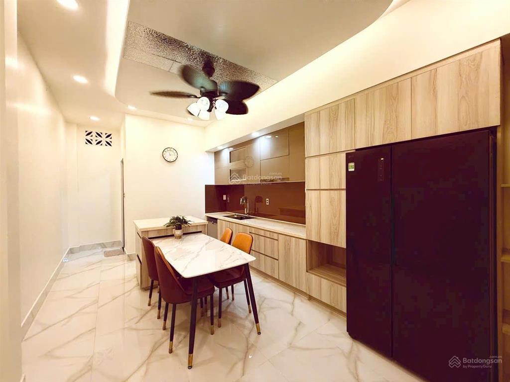 Bán nhà hẻm rộng 5m hồng bàng, 60m2, 5 tầng có thang máy , 5 phòng ngủ, gần thuận kiều plaza