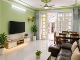 Bán nhà  q6  giáp q11  sát mặt  dt 70m2  6 tỷ hơn
