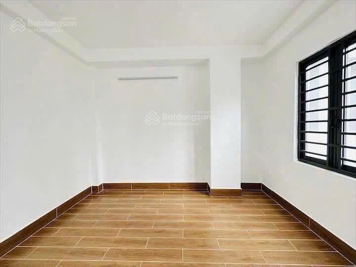 Bán nhà thích quảng đức phú nhuận hẻm 4m sổ đỏ xây kiên cố cho thuê hay ở đều được