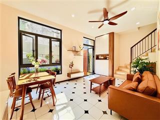 Bán gấp giảm 300tr, 2 tầng(3pn,3wc), dt 7x7(50m2), 5p tới học viện cán bộ, 30m ra hxh, nhỉnh 7