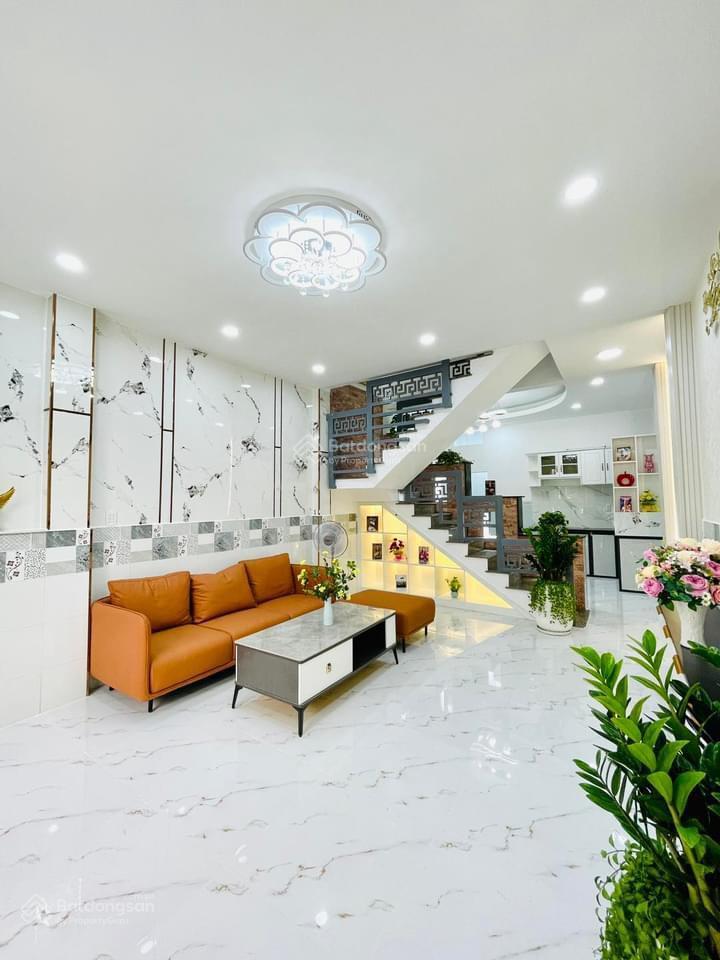 Bán nr 20m2, 2pn, 2wc tại nguyễn xiển, 2 tỷ vnd