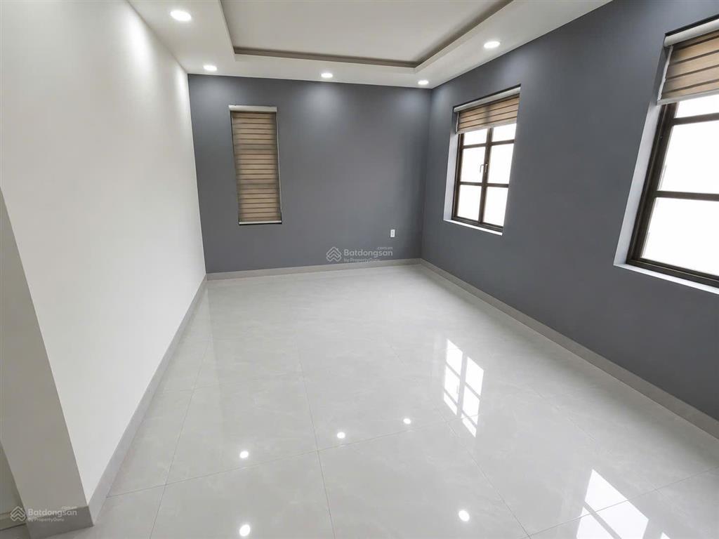 Văn phòng cho thuê giá rẻ từ 3,8tr/tháng tại cityland  có ban công