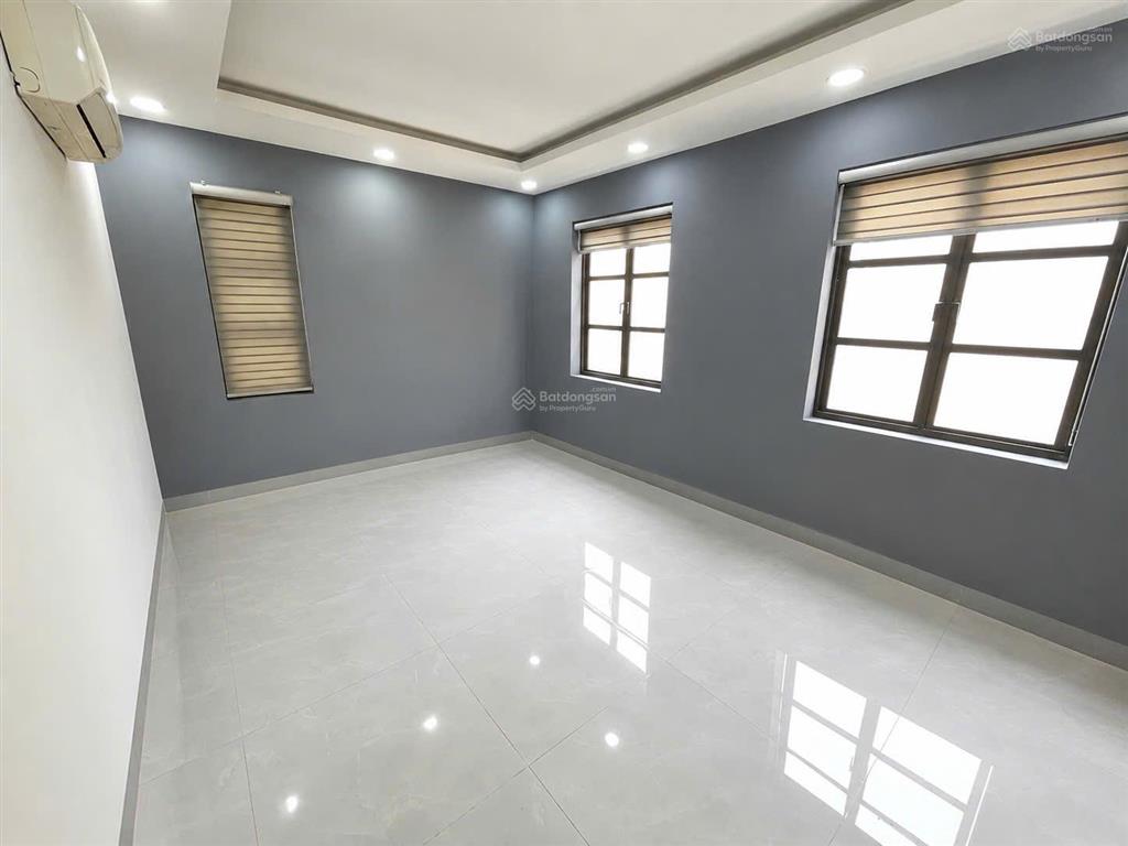 Văn phòng cho thuê giá rẻ từ 3,8tr/tháng tại cityland  có ban công