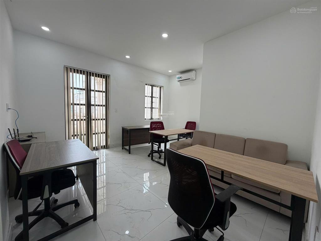Văn phòng cho thuê giá rẻ từ 3,8tr/tháng tại cityland  có ban công
