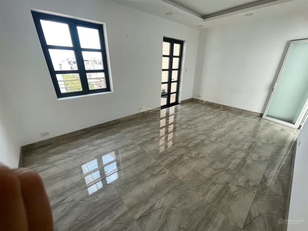 Văn phòng cityland 1p ban công 5tr nguyên lầu 8tr