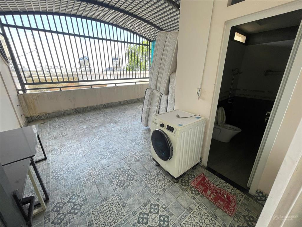 Văn phòng cityland 1p ban công 5tr nguyên lầu 8tr