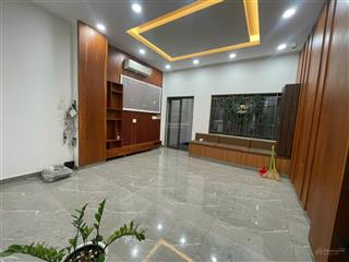 Văn phòng cityland nguyên sàn 12tr