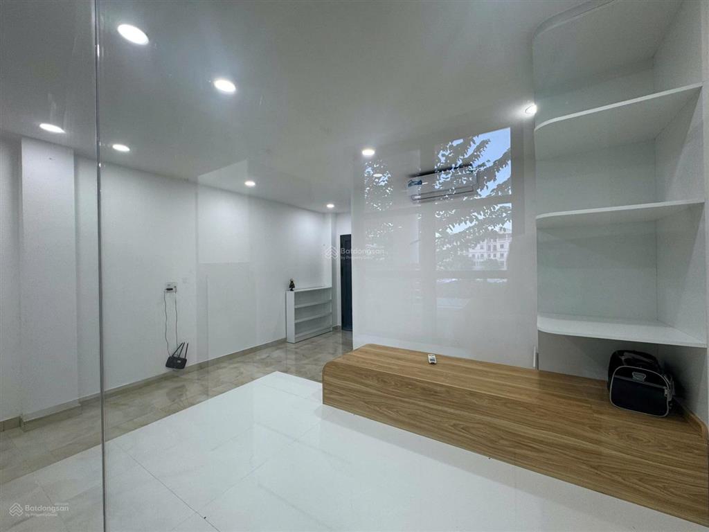 Căn hộ dịch vụ cityland full nội thất  ban công