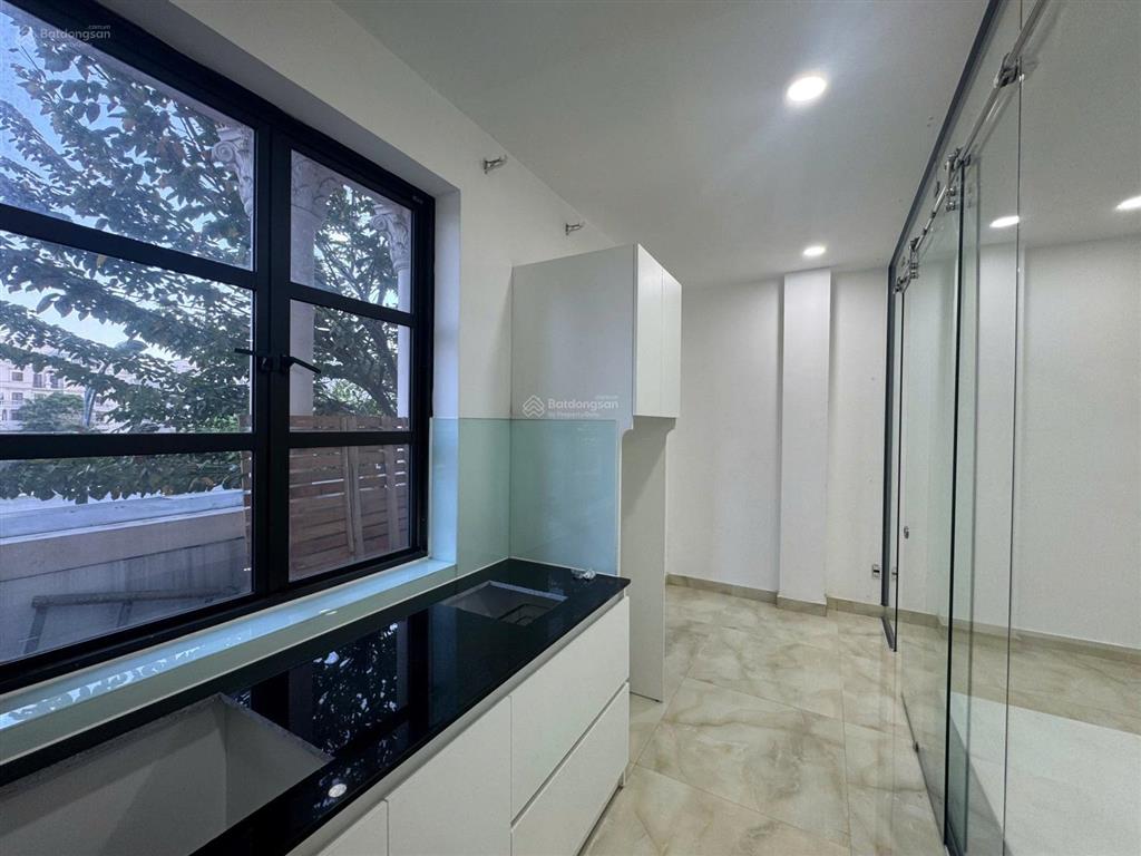 Căn hộ dịch vụ cityland full nội thất  ban công