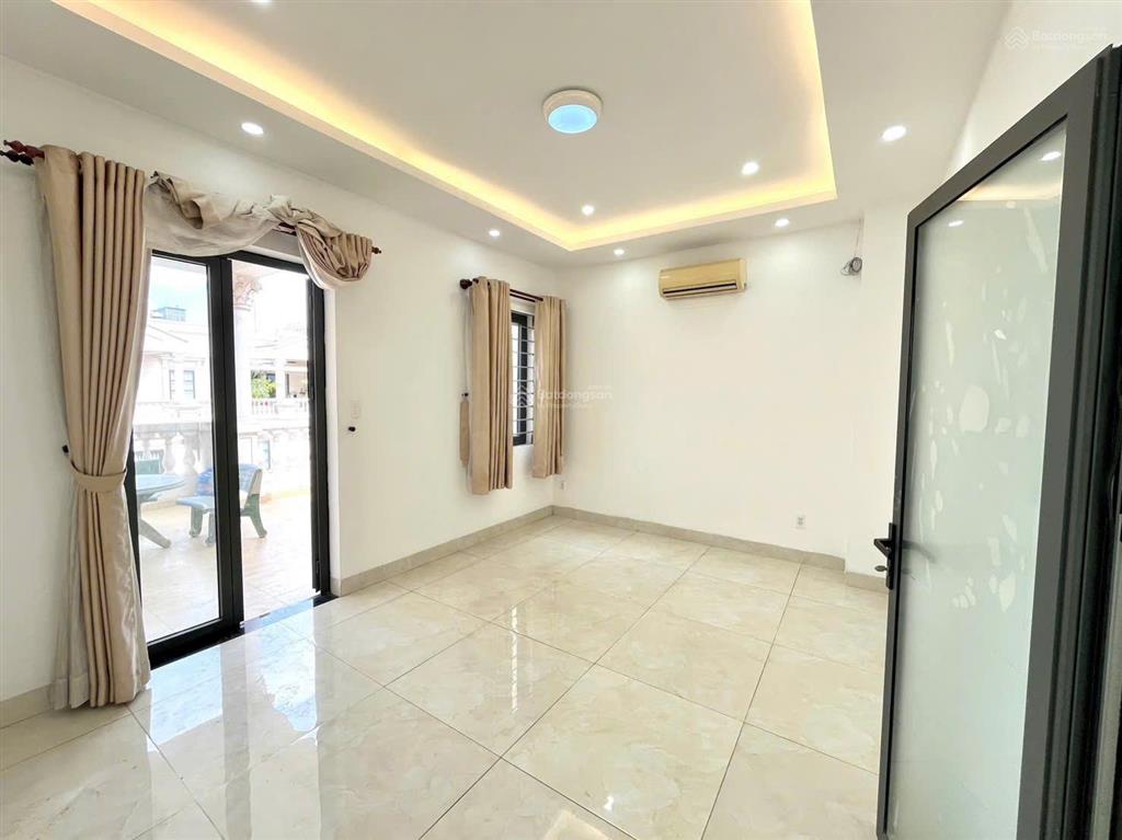Cho thuê văn phòng cityland 6tr có thang máy có hầm