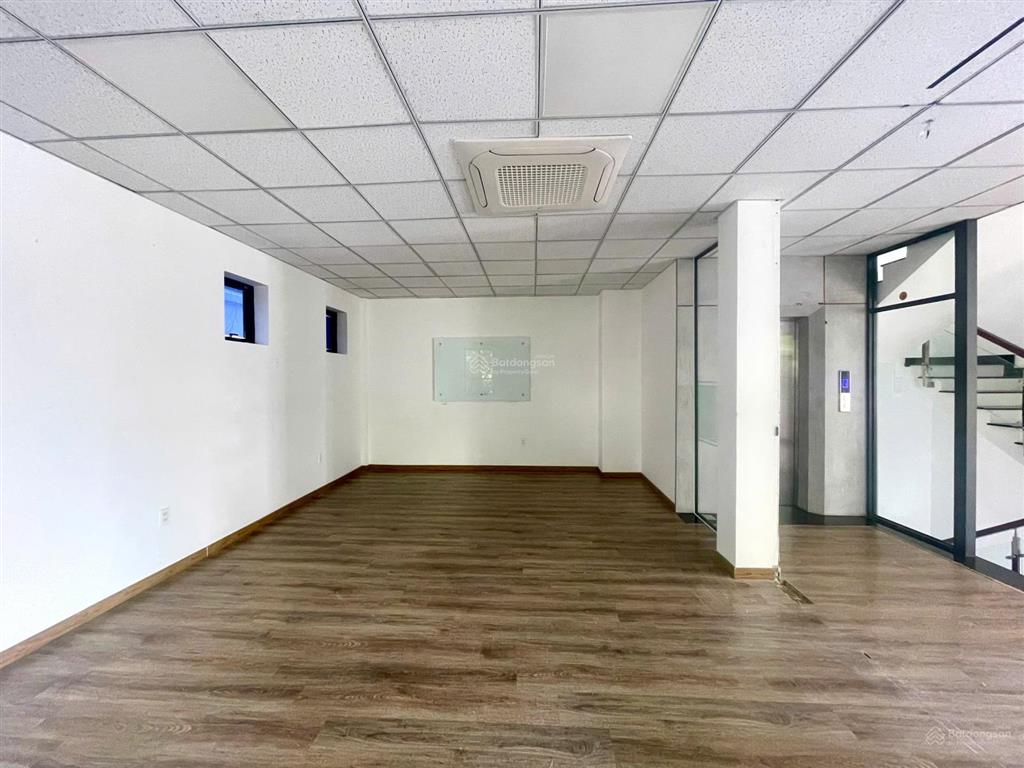 Cho thuê căn góc cityland 80tr/tháng 7x20m