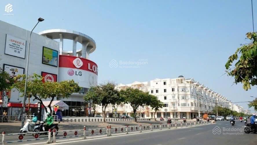 Cho thuê nguyên căn cityland pvt dtxd 400m² 100%