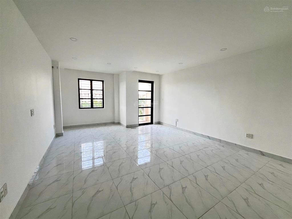 Cho thuê nguyên căn cityland p10 ht 100% 1 trệt 4 giá chỉ 60tr