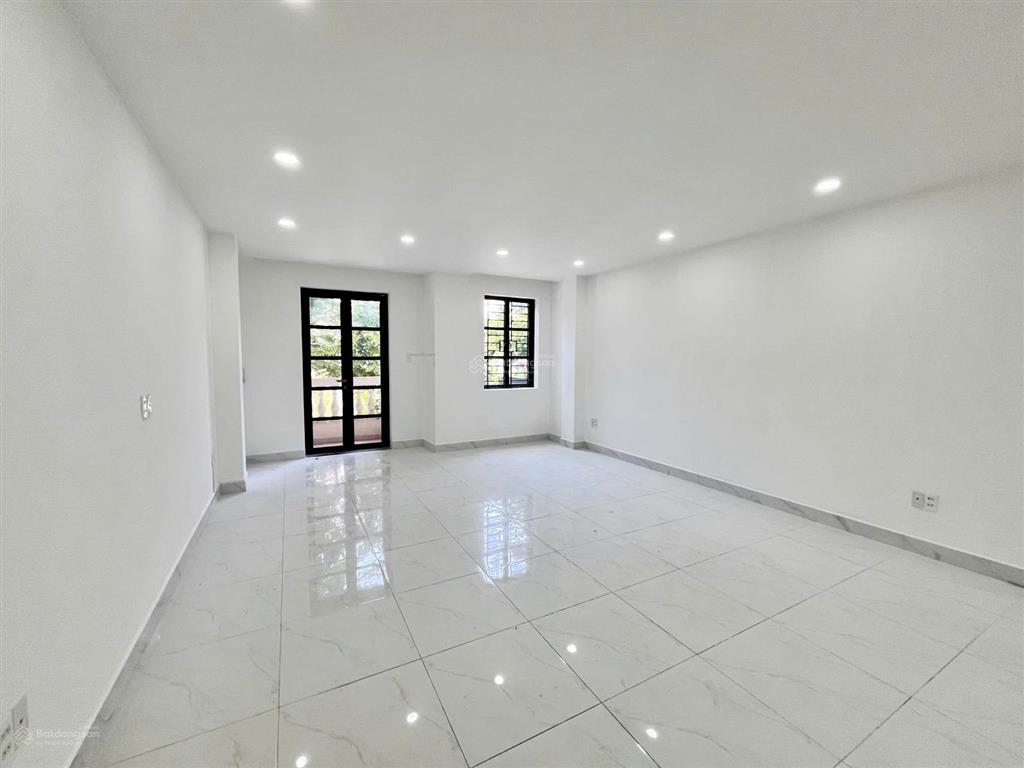 Cho thuê nguyên căn cityland p10 ht 100% 1 trệt 4 giá chỉ 60tr