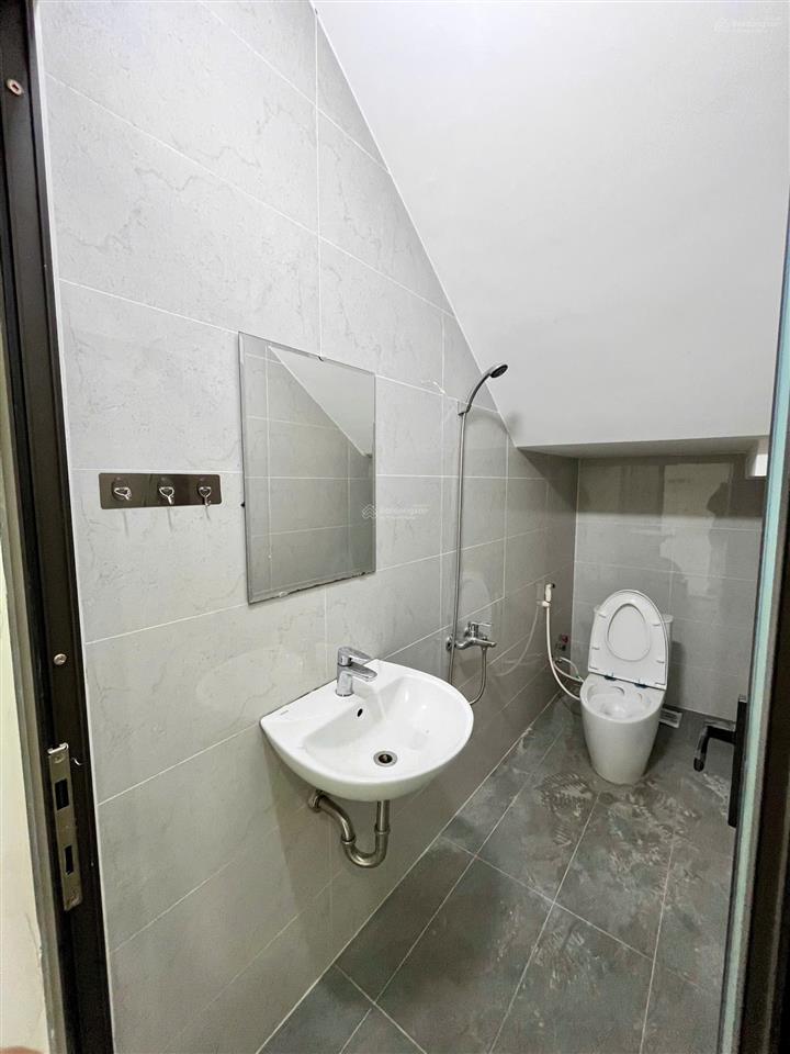 Cho thuê nguyên căn cityland p10 ht 100% 1 trệt 4 giá chỉ 60tr