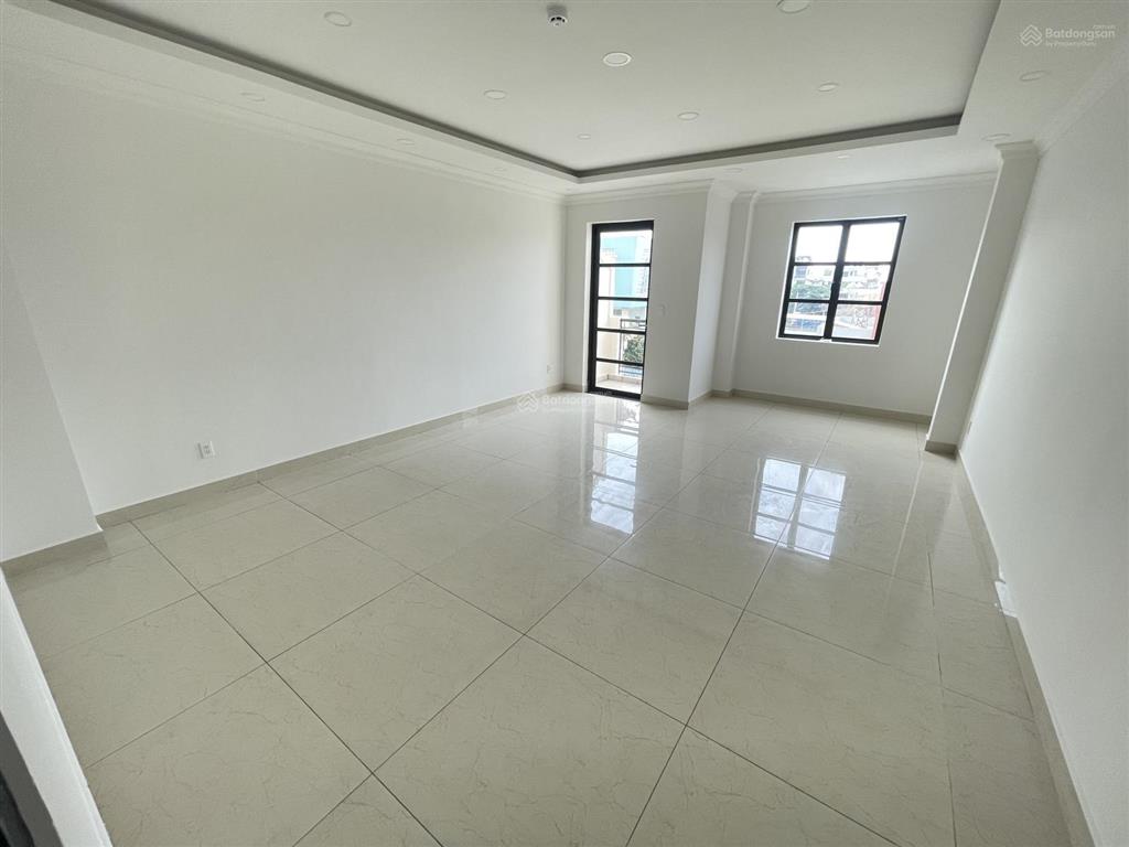 Cho thuê cặp nhà phố nvl, diện tích sử dụng 900m2, có thang máy, full máy lạnh