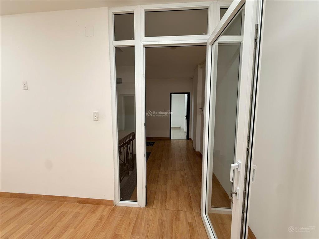 Văn phòng cityland 9tr dtsd 80m2, 2p có lẽ