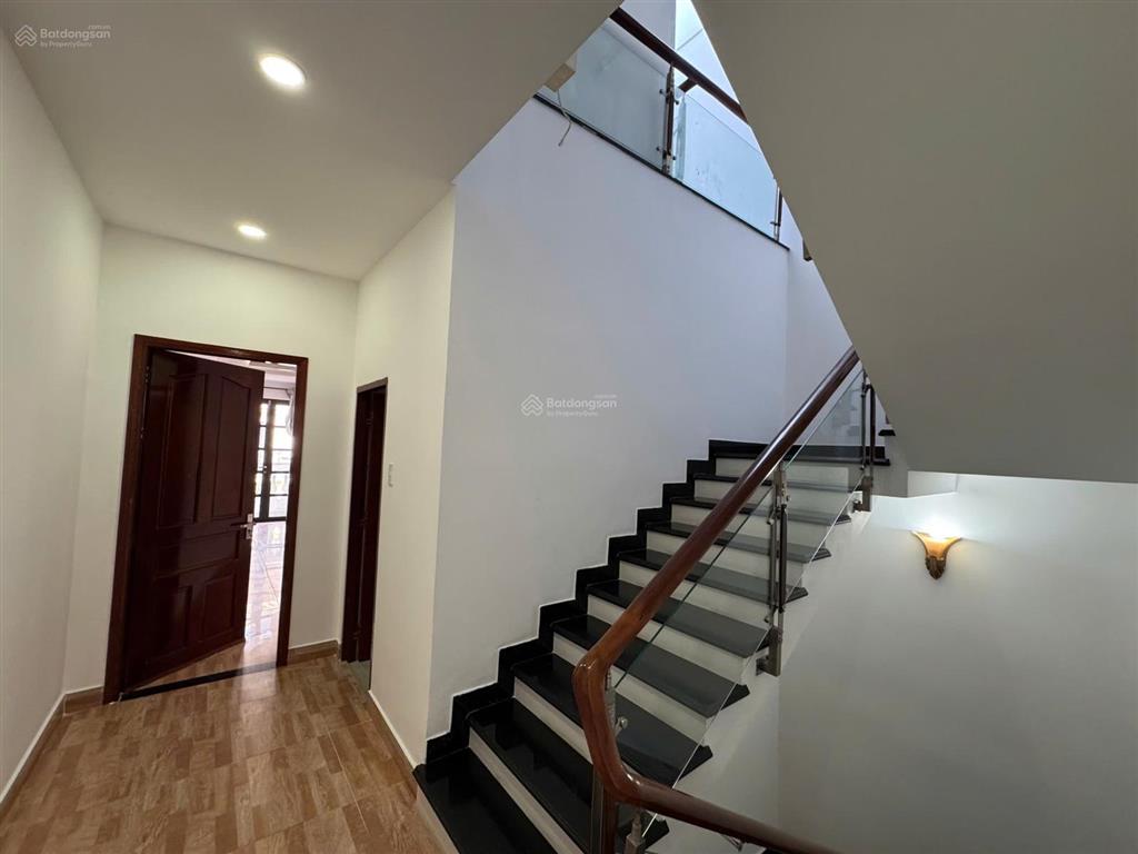 Cho thuê nhà nguyên căn hoàn thiện 100% cityland giá tốt