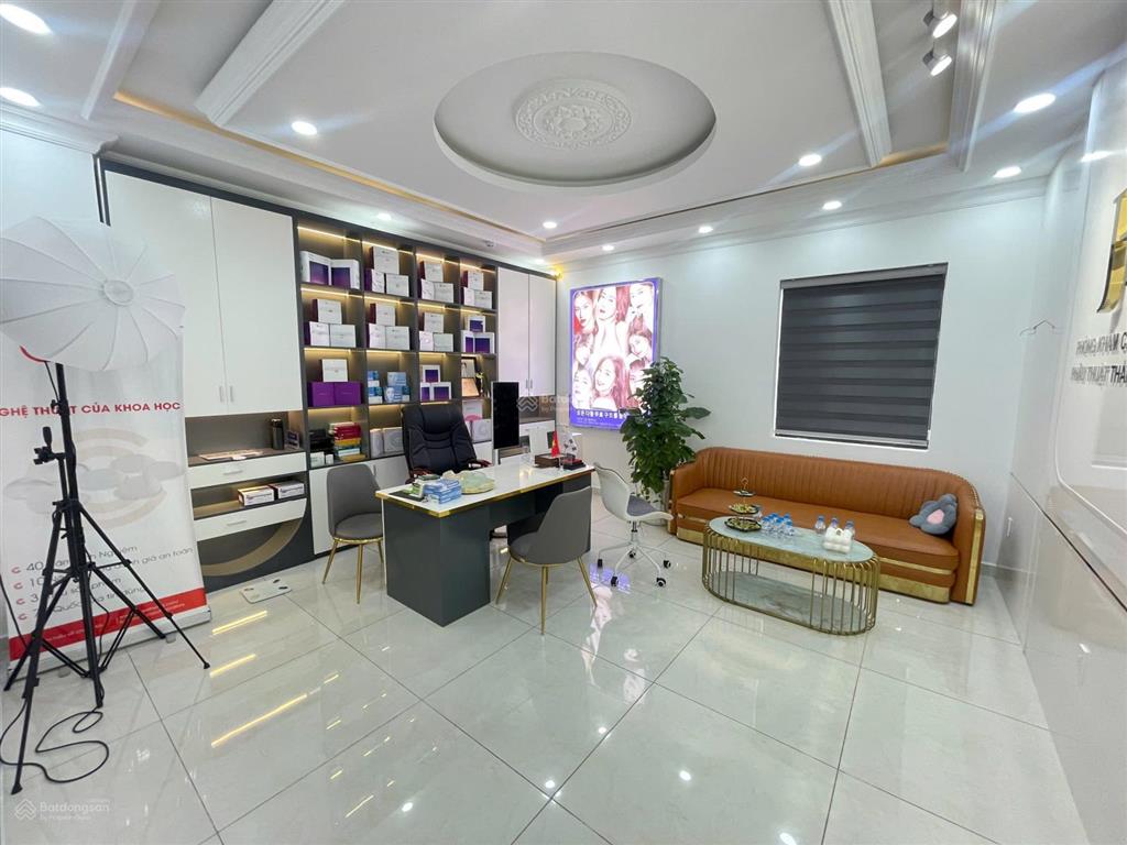 Cho thuê nhà phố cityland 400m2 mới 100% (đã có sẵn trang thiết bị làm spa thẩm mỹ)