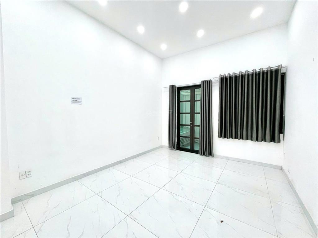 Nguyên căn cho thuê cityland 40tr/th, dtsd 400m2 cn 100m2