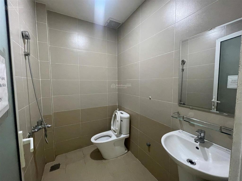 Cho thuê nhà mặt phố cityland, sẵn thang máy cho share làm vp