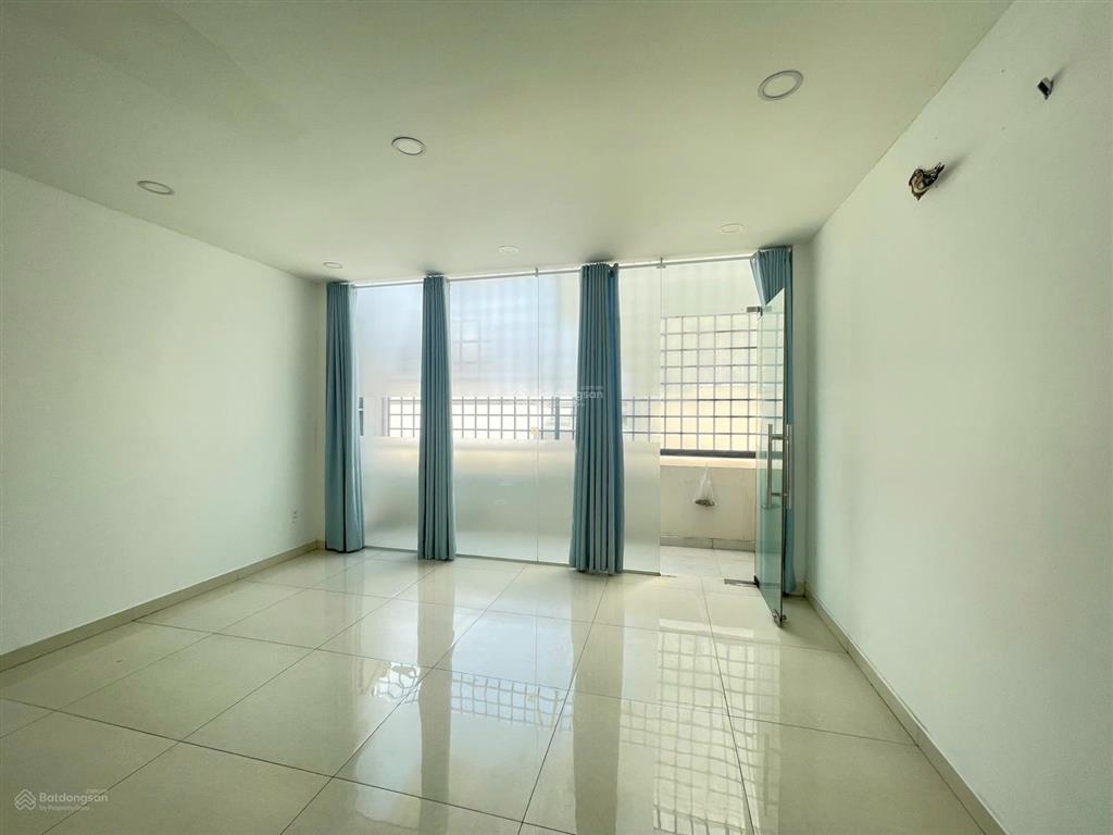 Cho thuê nhà mặt phố cityland, sẵn thang máy cho share làm vp