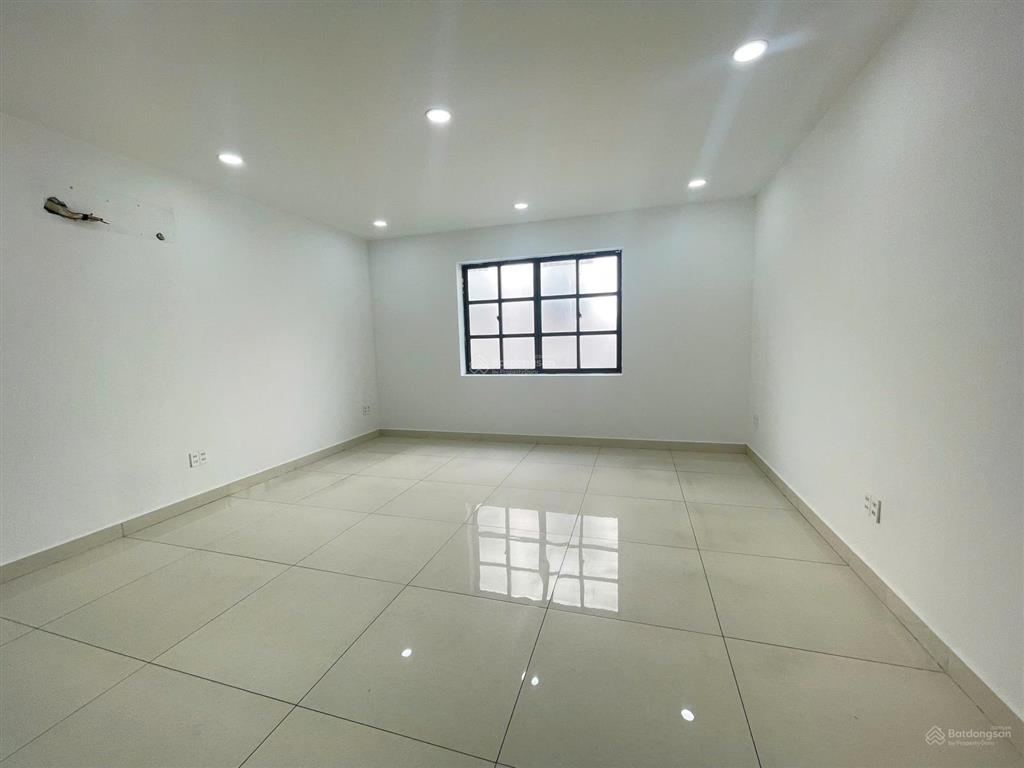Cho thuê nhà mặt phố cityland, sẵn thang máy cho share làm vp