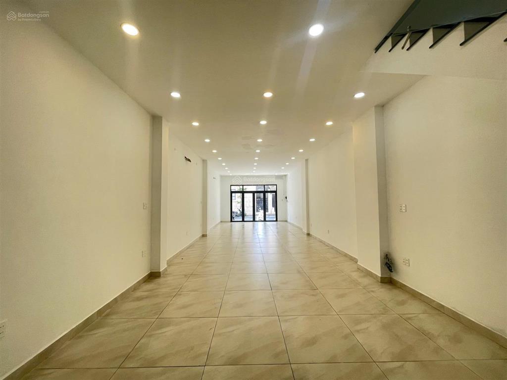 Cho thuê nhà mặt phố cityland, sẵn thang máy cho share làm vp