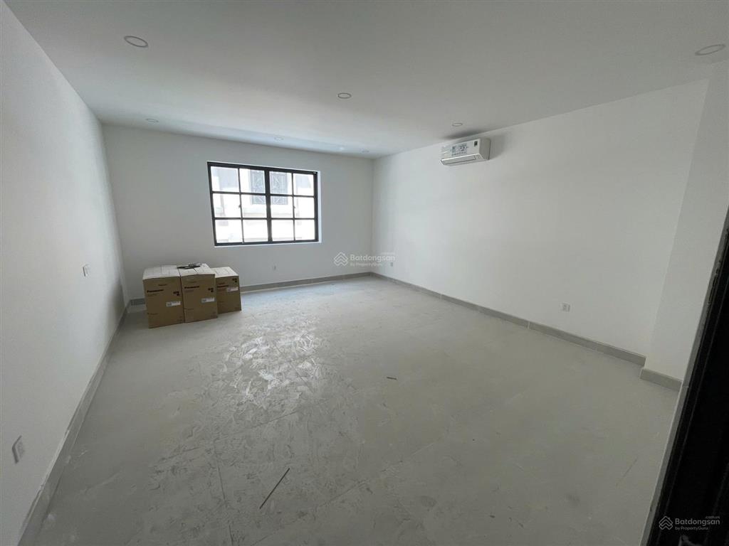 Cho thuê nhà mặt phố cityland hoàn thiện mới 100% có thang máy