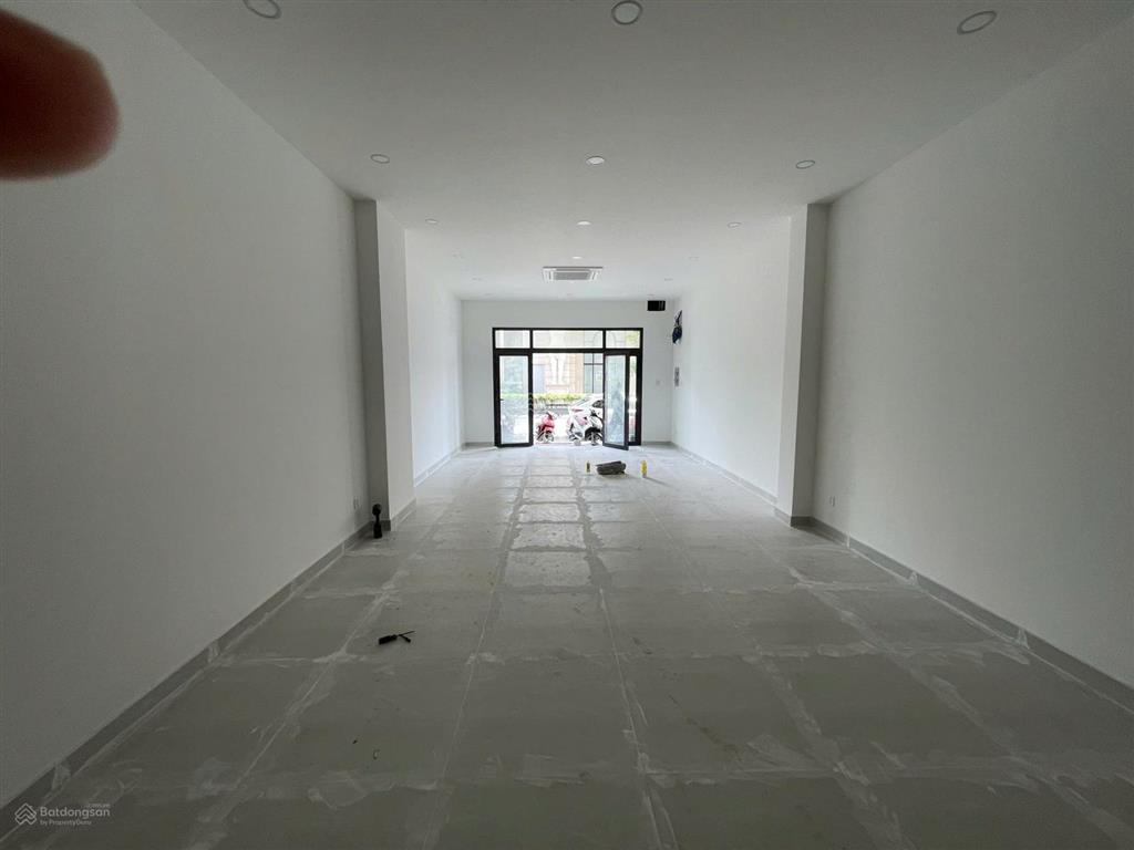 Cho thuê nhà mặt phố cityland hoàn thiện mới 100% có thang máy