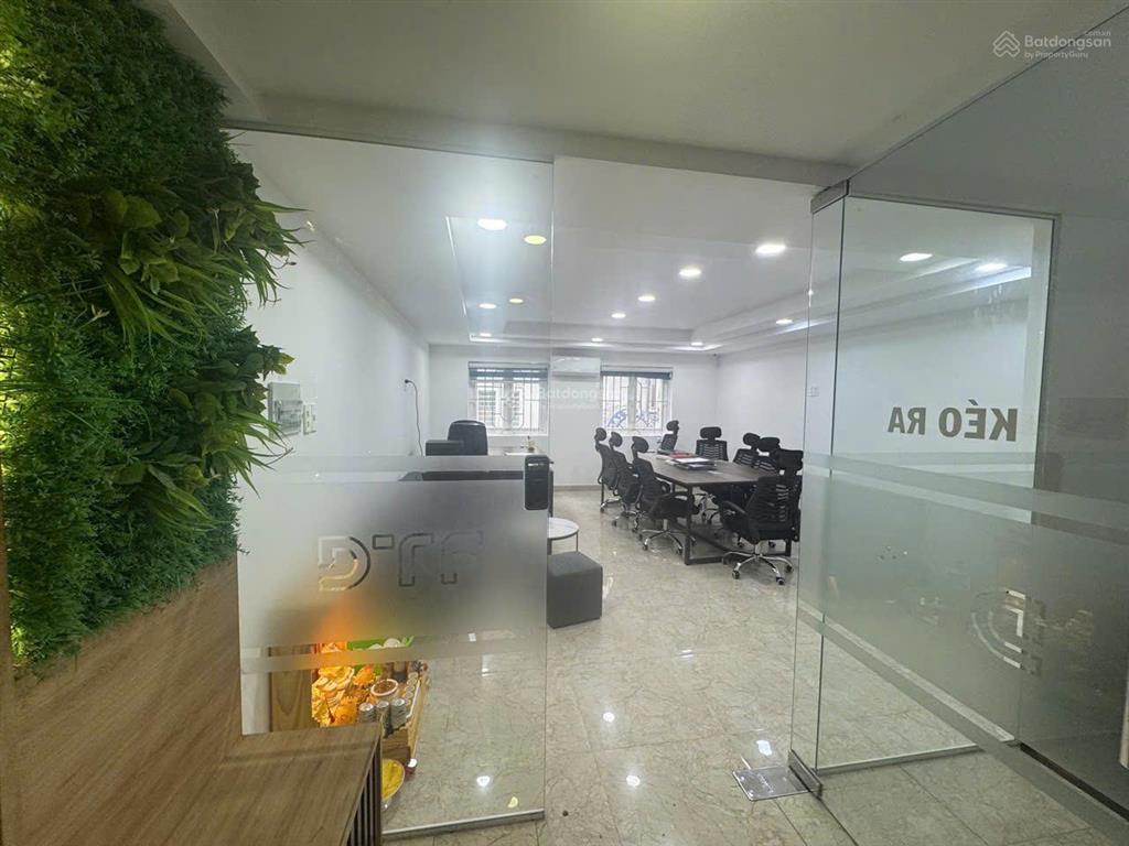 Văn phòng cityland full nội thất cho thuê giá 9tr (free xe)