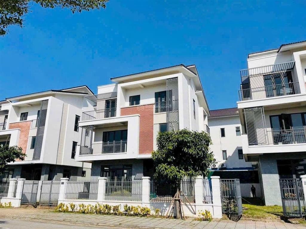 Shophouse 100m² centa riverside mặt tiền kinh doanh, dòng tiền vào 30%, miễn gốc lãi 24 tháng.