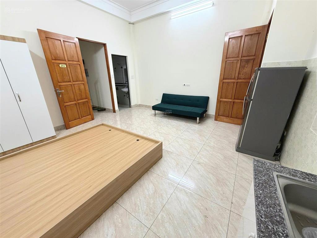 Cho thuê phòng ccmn view hồ yên sở  thang máy  full đồ  ô tô đỗ cửa chỉ 3tr8